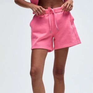 Lululemon Scuba High-Rise Short 5”